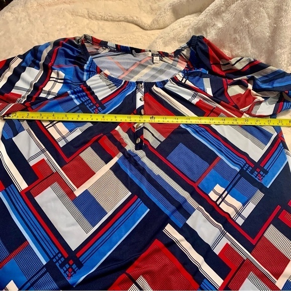 Notations Tunic Top 1X Red White Blue Short Sleeves Buttons Stretchy Boat Neck - Picture 14 of 15